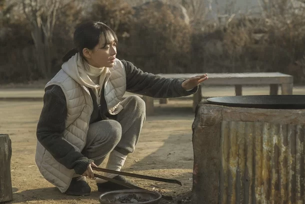 Shin Min-ah se transforma en dueña del restaurante Baekban (Our Season)