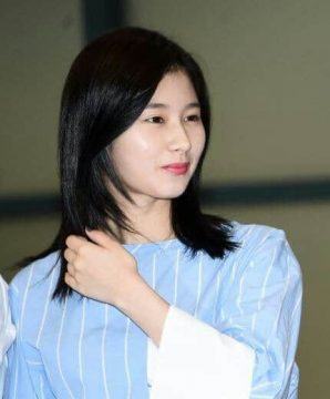 Una foto de Sana de TWICE sin maquillaje en los ojos atrae la atención de los internautas