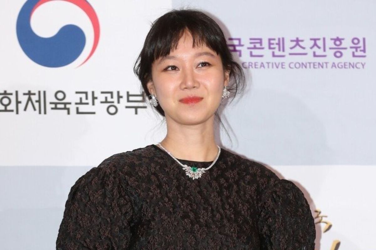 Programa de viajes de Lee Hyo-ri, selfie sin maquillaje de Gong Hyo-jin: estrellas principales que mostraron con orgullo a sus madres