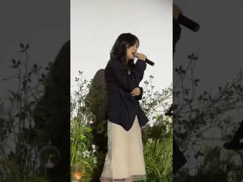 (Internautas Opinan) LAS HORRIBLES HABILIDADES PARA CANTAR DE LEE HYORI RECIENTEMENTE