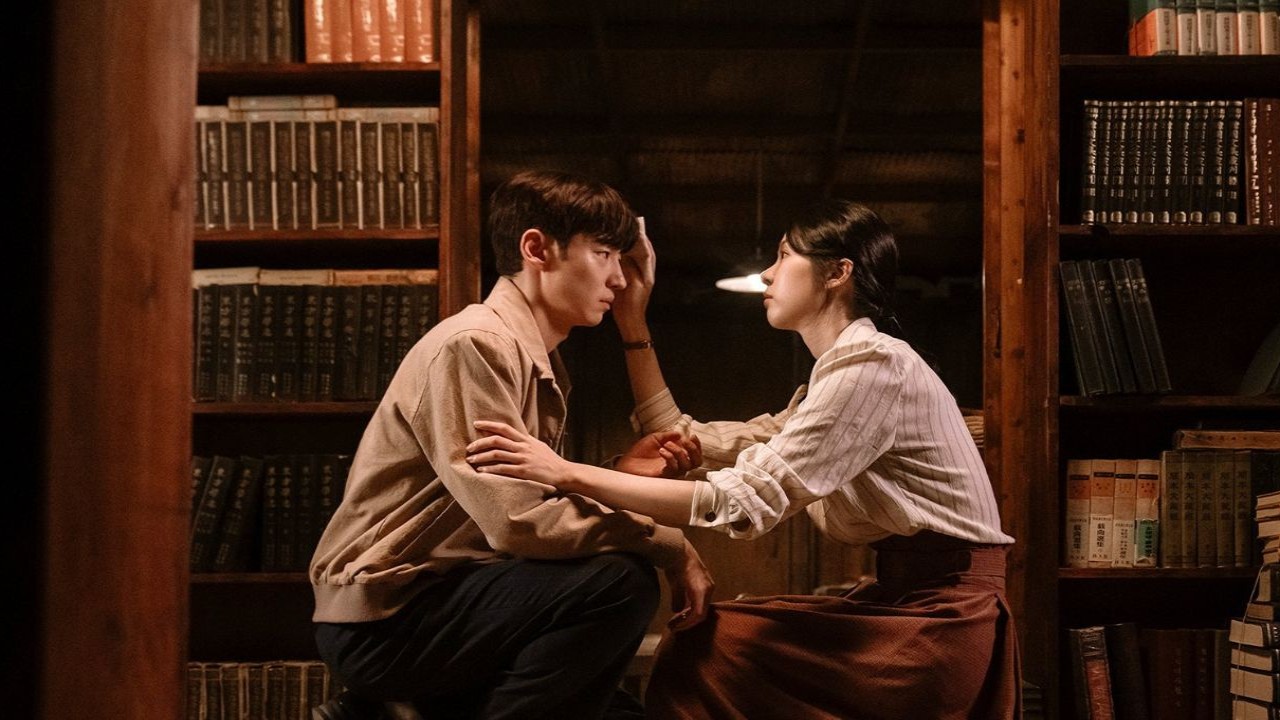 Lee Je Hoon y Seo Eun Soo muestran química magnética en las nuevas imágenes de Chief Detective 1958