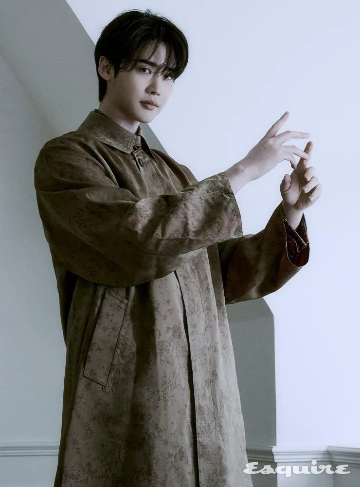 LEE Jong Suk