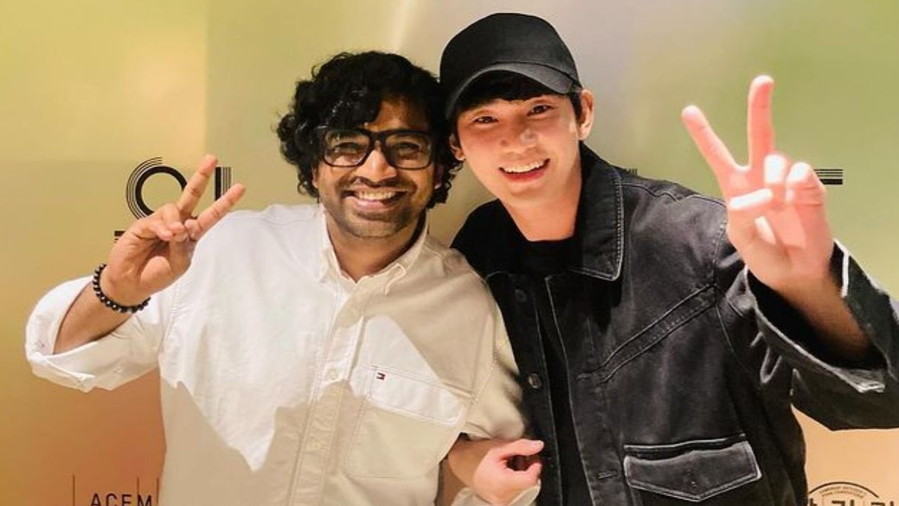 Anupam Tripathi de Squid Game posa con Kim Soo Hyun de '88 amigo' en el estreno de Wonderland